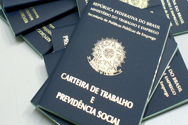 Propostas de mudança nas leis trabalhistas devem ser feitas só em 2017