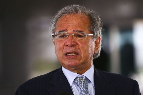 Auxílio Brasil: ministro diz que governo usará R$ 30 bi fora do teto