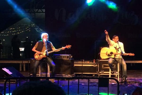 Banda 14 Bis e corais lotam o Espaço Popular em Contagem