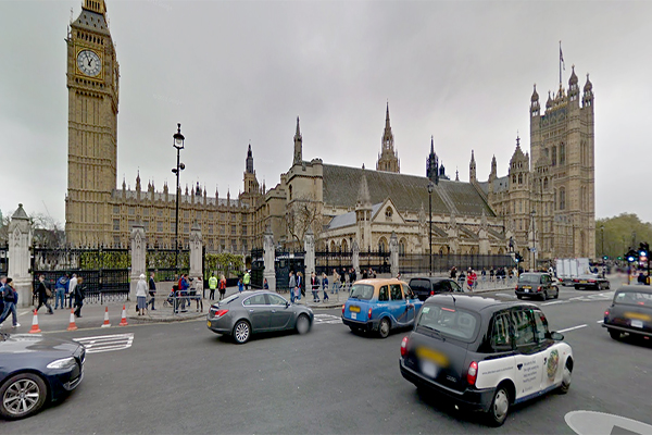 Polícia confirma quatro mortos e ao menos 20 feridos após ataque em Londres