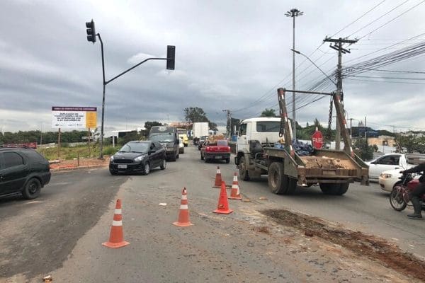 Obras no Viaduto das Américas II interditam avenida