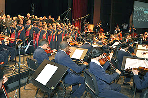 Vagas abertas para coral e orquestra do TJMG