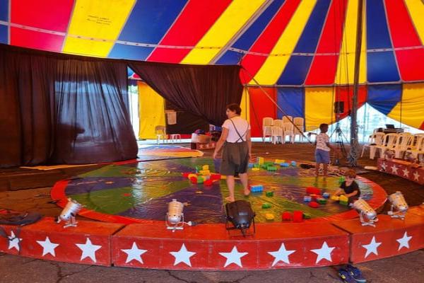 Em Contagem, Festival Circo de Brinquedo encanta crianças e adultos