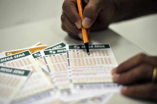 Mega-Sena acumula novamente pela 16ª vez