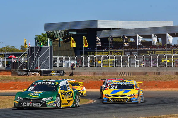 Cortes de árvores para realizar Stock Car em BH, desagrada moradores e ambientalistas         