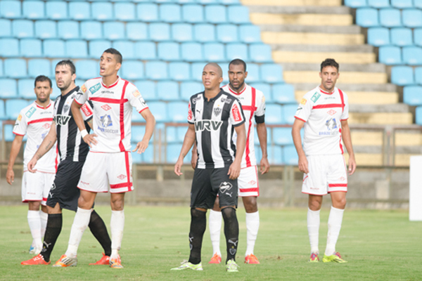Atlético vence o Tombense por 3 a 0