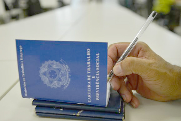 Entenda o projeto de lei da terceirização aprovado pela Câmara
