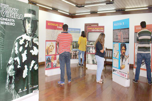 Biografia de Tony Vieira é tema de exposição na Casa Amarela