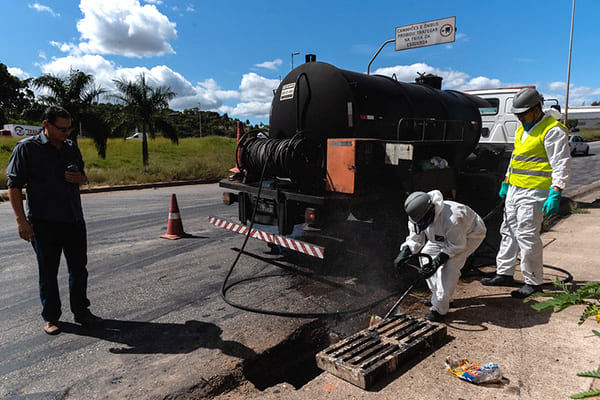 Contagem cria Comitê de Crise para acompanhar vazamento de piche na rede fluvial