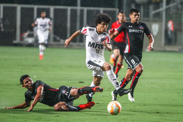 Galo vence mais um jogo dramático