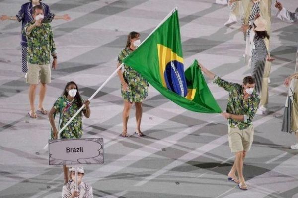 Atletas israelenses mortos em 1972 são lembrados na abertura de Tóquio