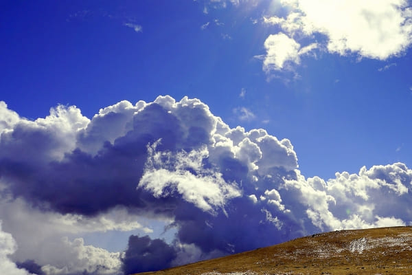Fim de semana deve ter volume menor de chuva em Contagem