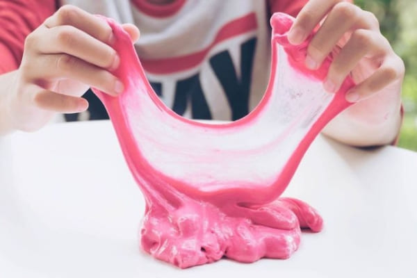 Fim de semana tem oficina gratuita de slime em Contagem