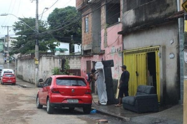 Cerca de 400 moradores devem ser retirados do Morro dos Cabritos