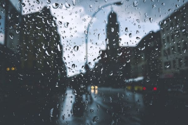 Chuva ganha força na região metropolitana