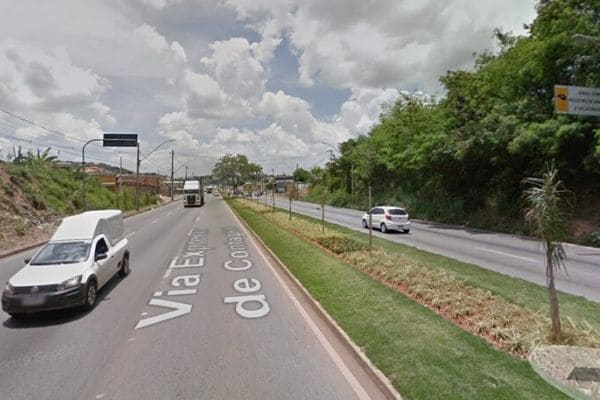 Via Expressa está parcialmente interditada em Contagem