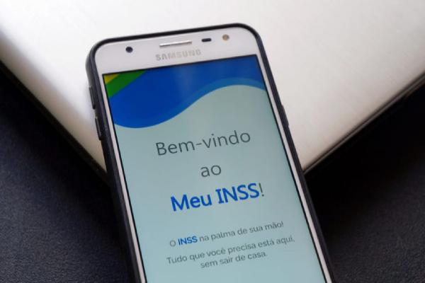 Dia Nacional do Aposentado e a Previdência Social no Brasil