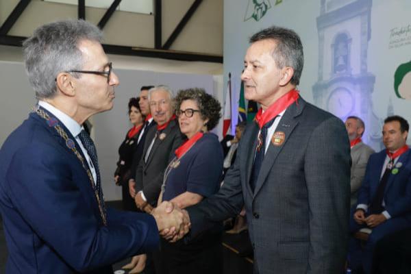 Professor Winder Almeida é condecorado com a Medalha da Inconfidência por destaque na educação