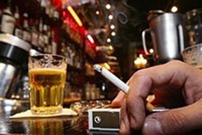Brasileiro fuma menos, bebe mais e não cuida do peso