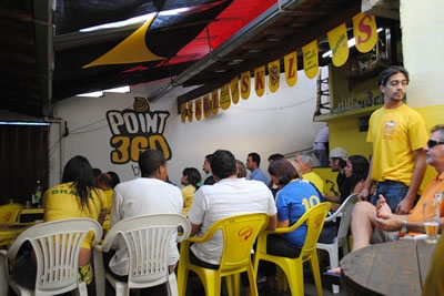 Seleção brasileira coloca água no chopp dos contagenses