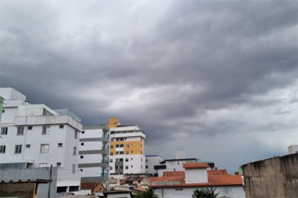 Chuva é vida, não deveria ser transtornos