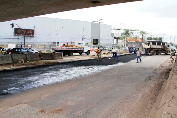 Avenida sob Viaduto das Américas é ampliada, no Ressaca
