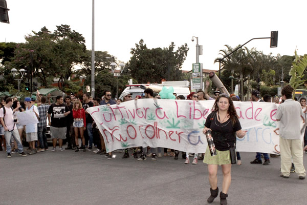 Marcha da maconha acontece também em Contagem