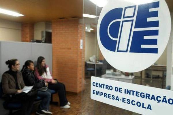 Contagem tem vagas de estágio para ensino superior e técnico