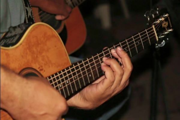 Música ao vivo é destaque da programação de bares de Contagem