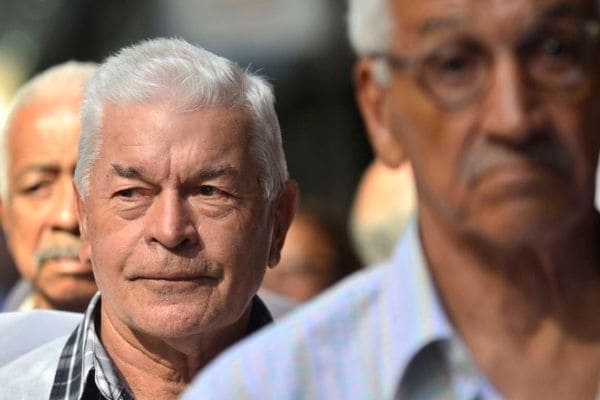INSS começa a pagar primeira parcela do 13º dos aposentados