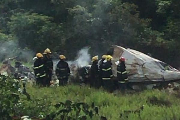 Queda de avião em Minas mata quatro pessoas