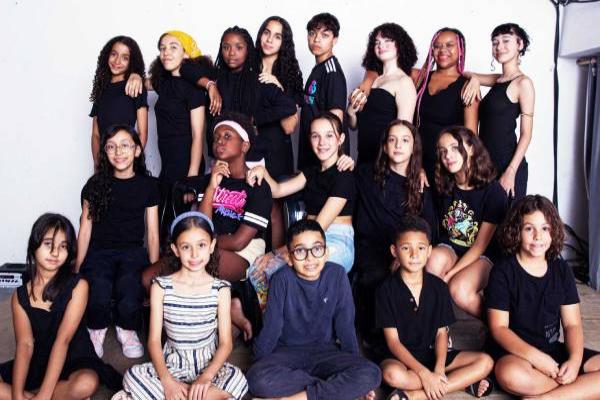 Espetáculo Batendo o Martelo estreia no CEU das Artes em Contagem