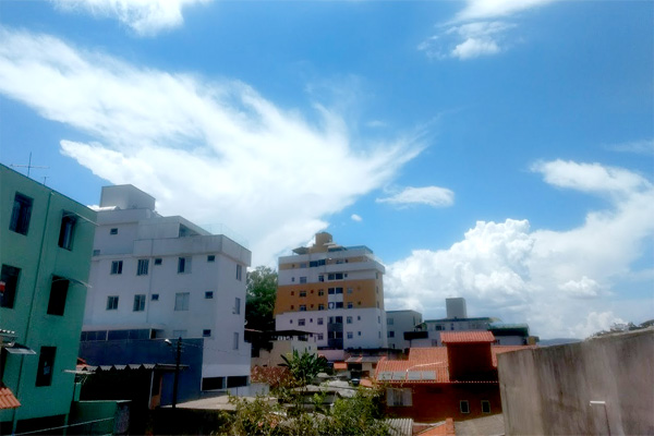 Pancadas de chuva e temperatura elevada 