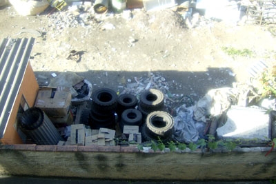 Lotes vagos incomodam moradores em Contagem.