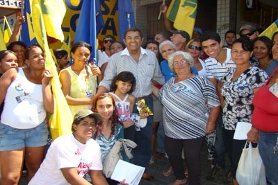Ademir Lucas busca votos em Contagem