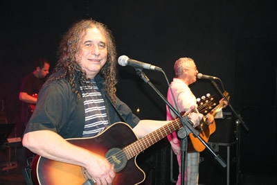 Sá & Guarabira fazem show em Contagem