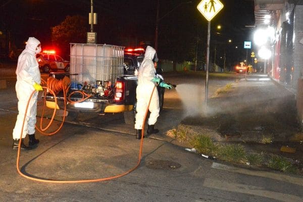 Nova Contagem passa por procedimento de desinfecção