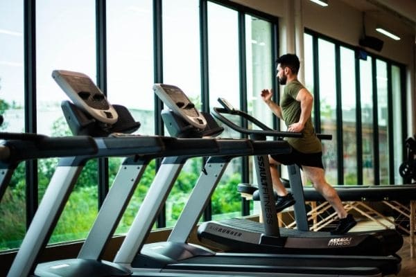 Espaços de ginástica e recreação podem reabrir em Contagem