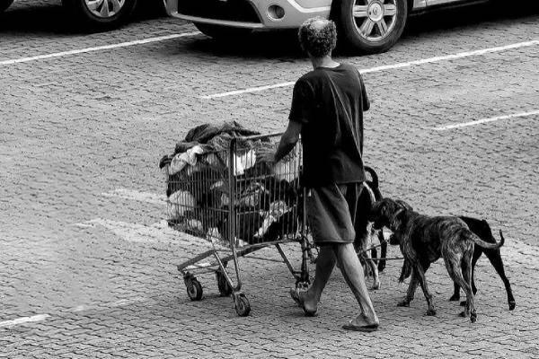 Segundo a UFMG, o Brasil tem mais de 260 mil pessoas em situação de rua