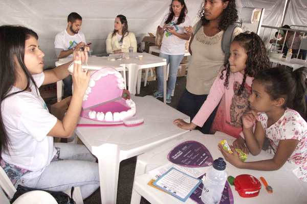 Ação social leva serviços essenciais à população