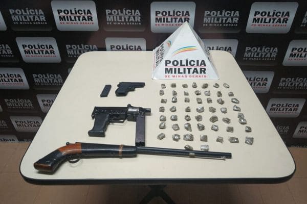 Denúncias anônimas resultam na apreensão de armas e supostas drogas