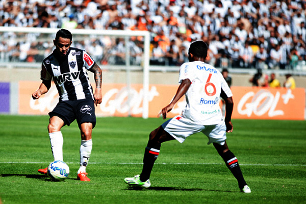Vitória magra do Galo em cima do Joinville 
