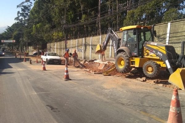 Rua Padre José Maria de Man passa por obras