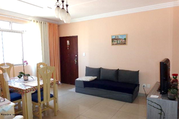 Vende-se: apartamento de 65 m² na Praça da Glória