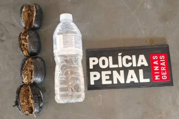 Homem preso tentando entrar com maconha na Penitenciária Nelson Hungria, em Contagem