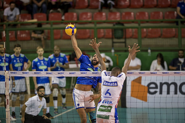 Sada Cruzeiro vence Vôlei Renata em Contagem