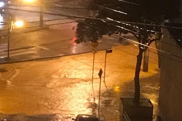 Número de desalojados passa de 38 mil em Minas Gerais