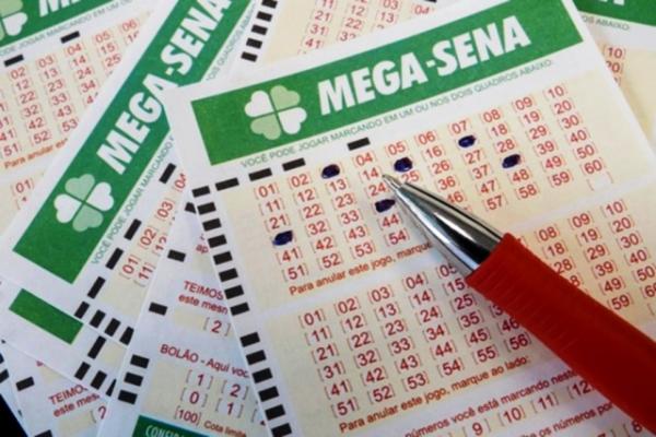 Mega-Sena acumula e pode pagar R$ 35 milhões no sábado