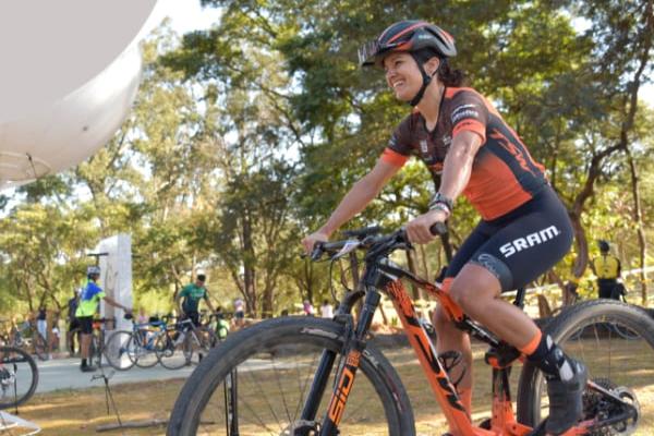 Giro Sustentável atrás à Contagem passeio ciclístico no Dia do Trabalhador