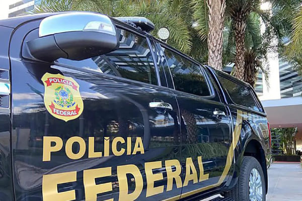 Governo anuncia concurso com 2 mil vagas para a PF